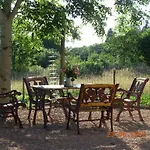 Le Jardin Des Pierres Brunes