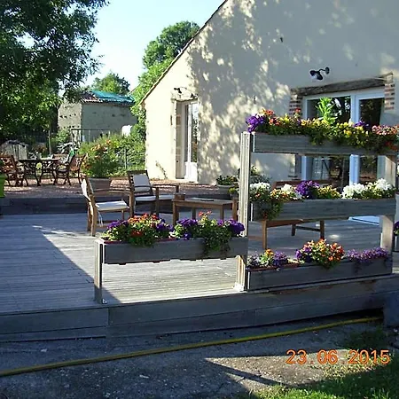 Bed & Breakfast Le Jardin Des Pierres Brunes Saint-Jean-des-Ollieres