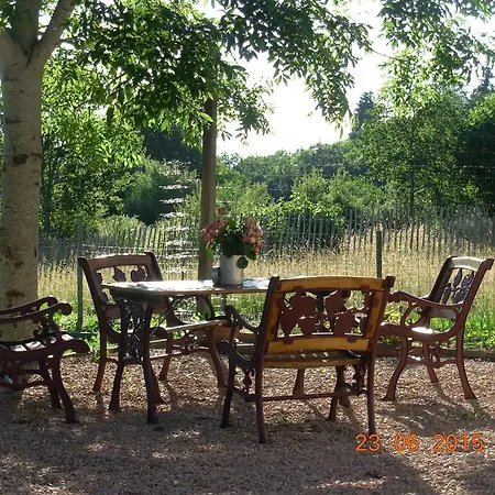 Le Jardin Des Pierres Brunes