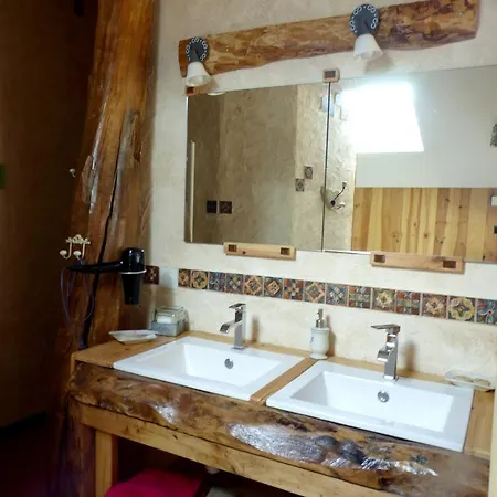 Le Jardin Des Pierres Brunes