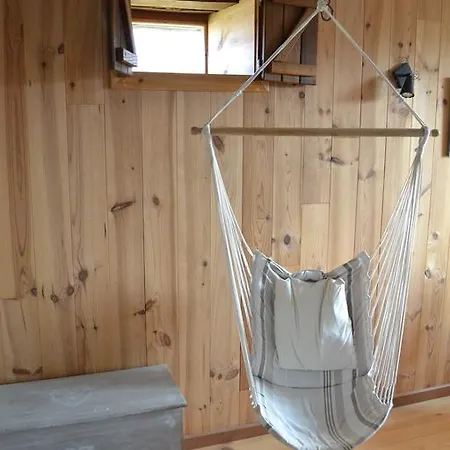 Le Jardin Des Pierres Brunes