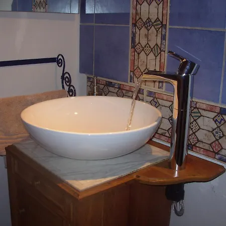 Bed & Breakfast Le Jardin Des Pierres Brunes Saint-Jean-des-Ollieres