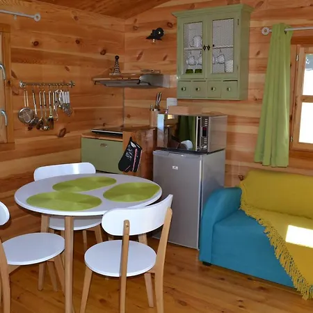 Le Jardin Des Pierres Brunes فندق مبيت وإفطار Saint-Jean-des-Ollières